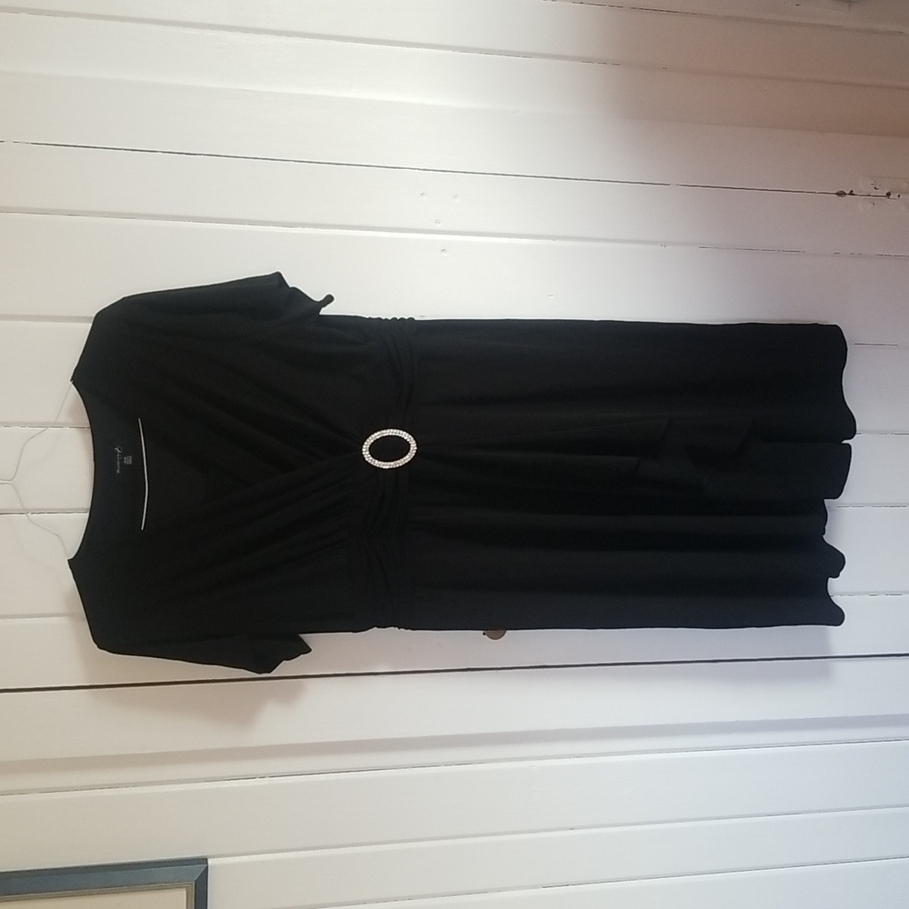 Perfect Holiday Party LBD...with some bling and sparkle!!